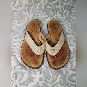 Born Hand Crafted Women's Leather Flip Flop Sandals Size 9M